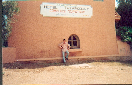 moi   acote  de  hotel  tazerkount
